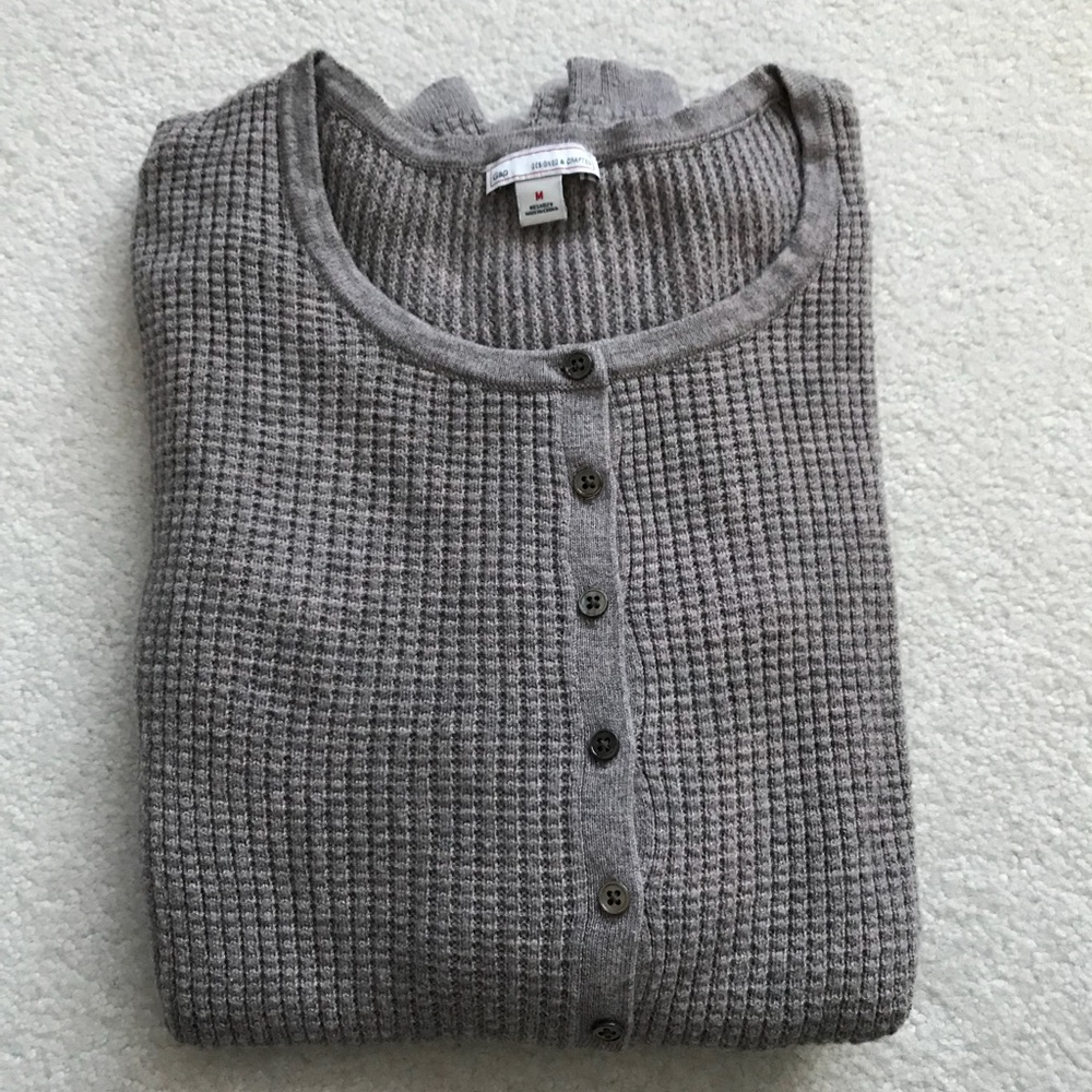 GAP sweater